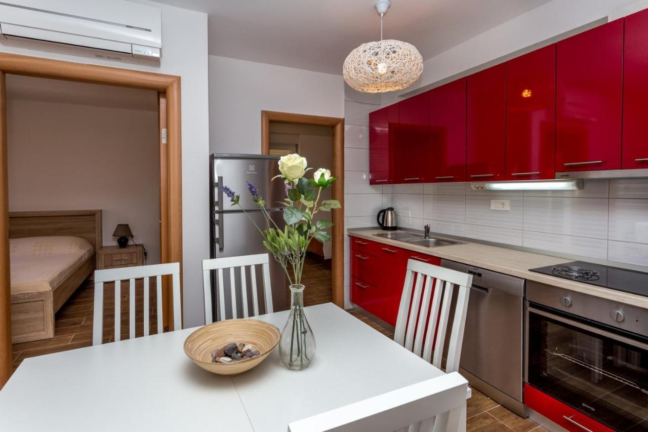 Ferienwohnung Butique Maris Komarna Exterior foto